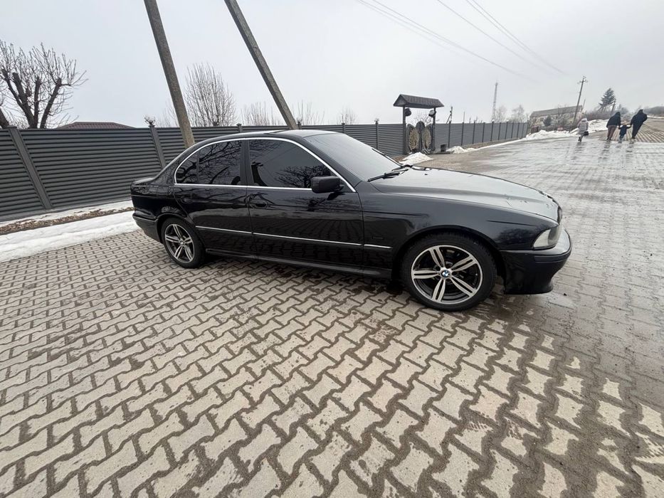 Продам бмв е 39 2.5 бенз на запчастини