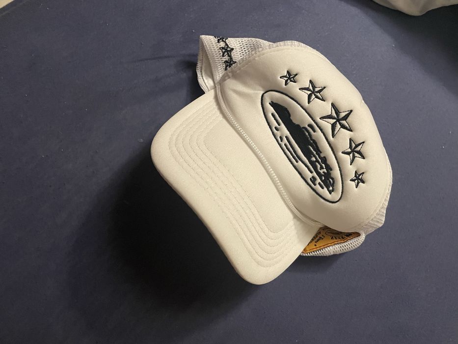 Corteiz Alcatraz 5 Starz Trucker Cap biała