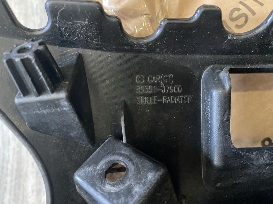 Решітка радіатора Kia Ceed iii GT 18- Оригінал 86351j7900