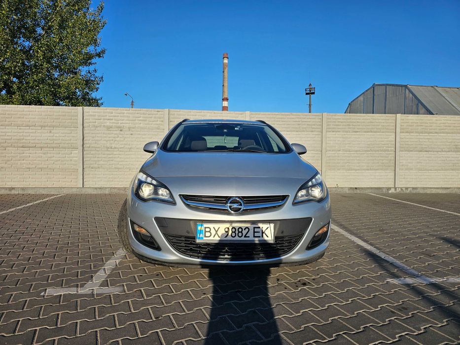 Продам Opel Astra J IV 2013 2.0 Cdti автомат