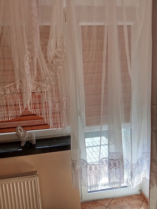 Używane firany z falbanami