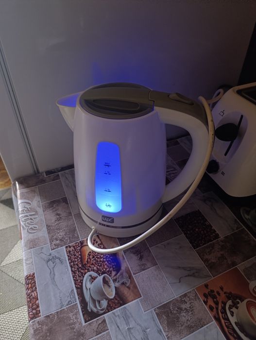 Чайник електричний електрочайник