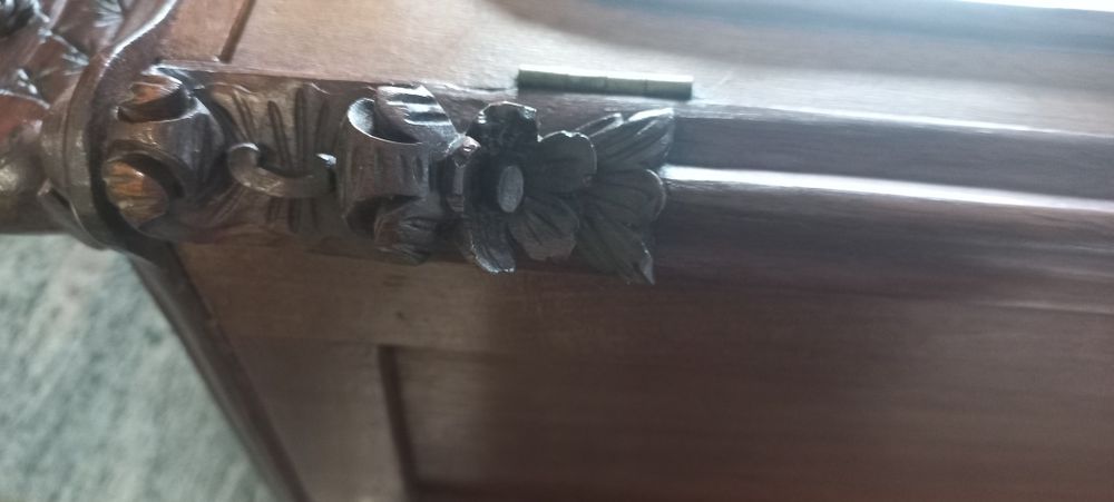 Móvel antigo. Etagere Arte Nova