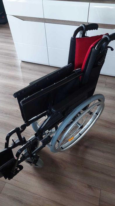 Wózek inwalidzki Cameleon wykonany ze stopów lekkich VCWK9AC