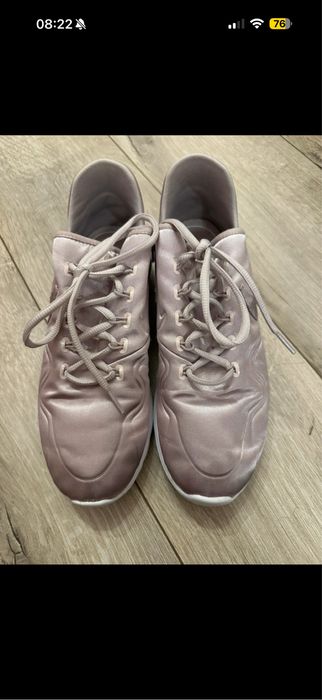 Nike Air rozmiar 40 satyna pudrowy róż