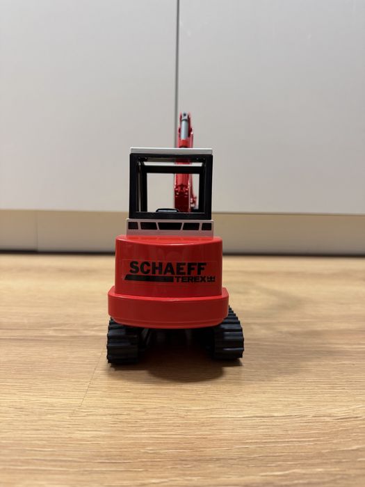 Bruder Minikoparka SCHAEFF HR16