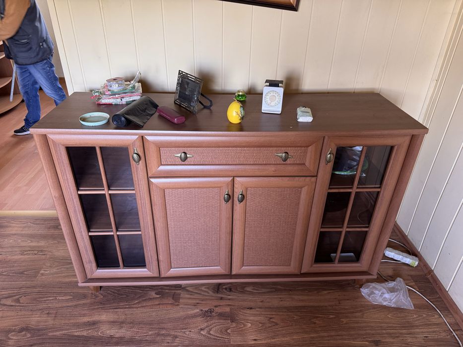 Zestaw: szafa, witryna i komoda