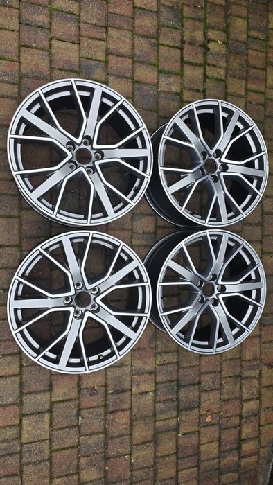 Komplet felg felgi 19" Audi A4 b9 A5 8w0