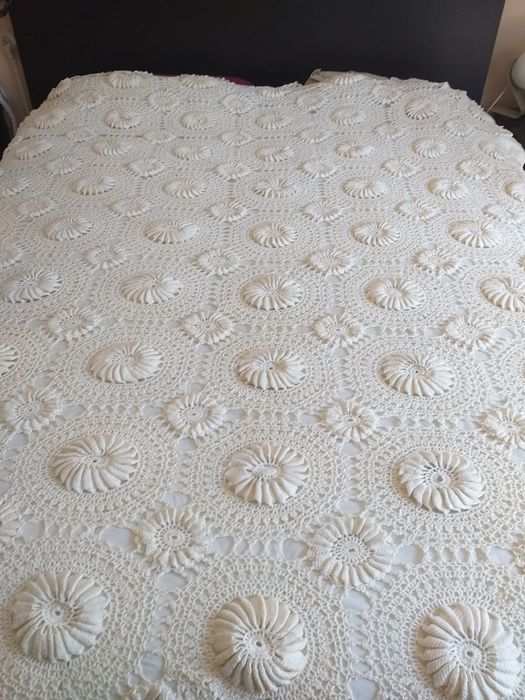 Colcha em croché feita á mão 3×2,40 mt