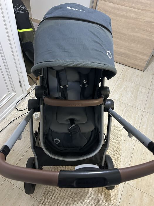 Carrinho de bebé/ criança