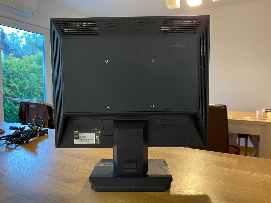 Monitor Acer V173 17” LCD VGA DVI 100% sprawny + kable