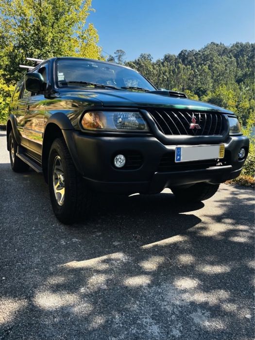 Mitsubishi Pajero Spotwagon foto 2