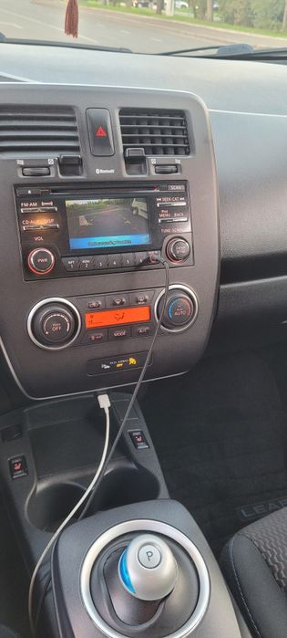 Продам автомобиль Nissan Leaf Ниссан Лиф blue голубой 10/12