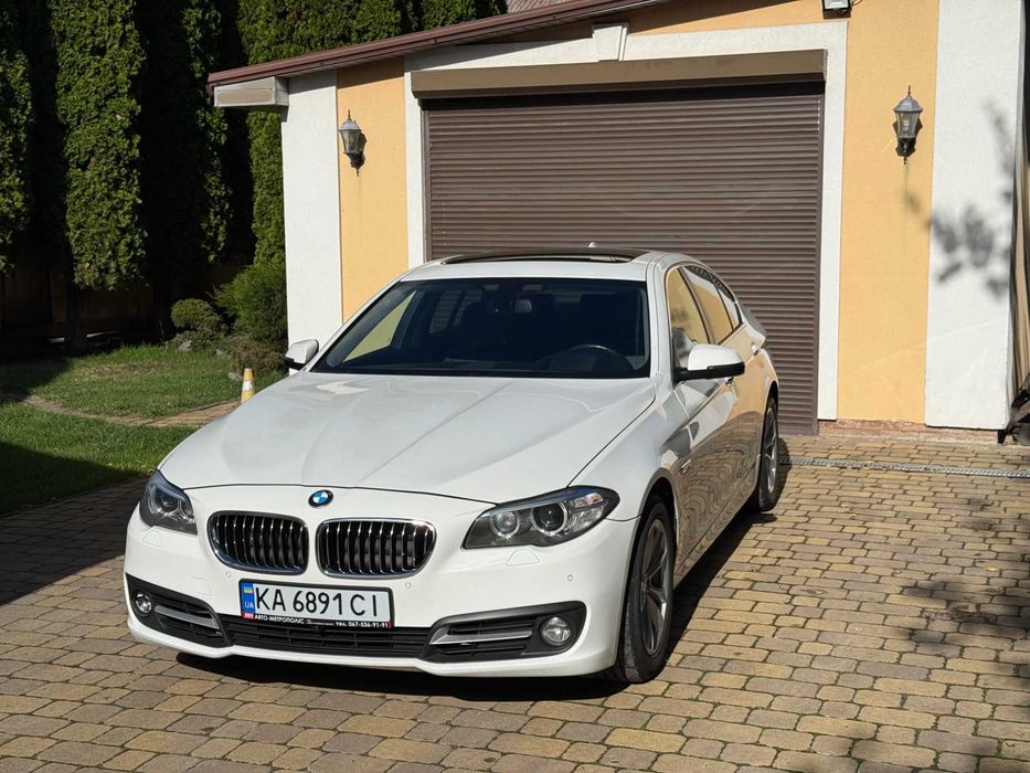 BMW F10 528i xDrive 2016
