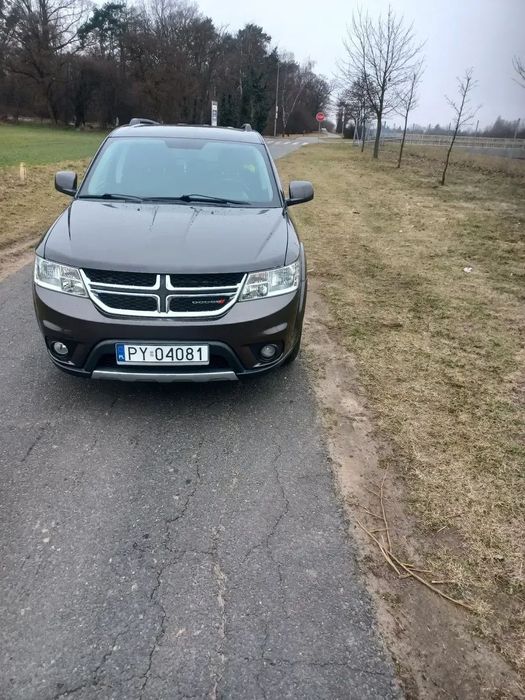 Dodge Journey Drugi właściciel, stan bardzo dobry ,gaz, rodzinny, duży bagażnik hak.