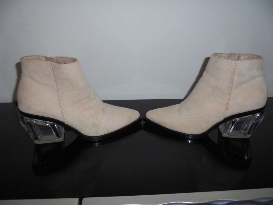 botas de senhora cor bege