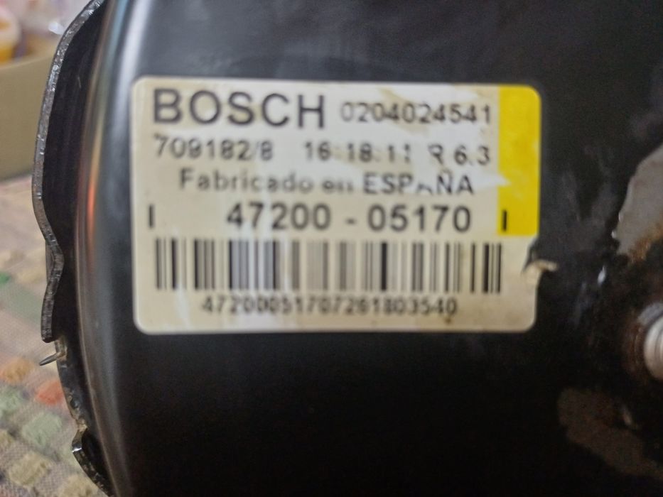 Вакуум тойота авенсіс 2007 р. в. 2.0 дизель