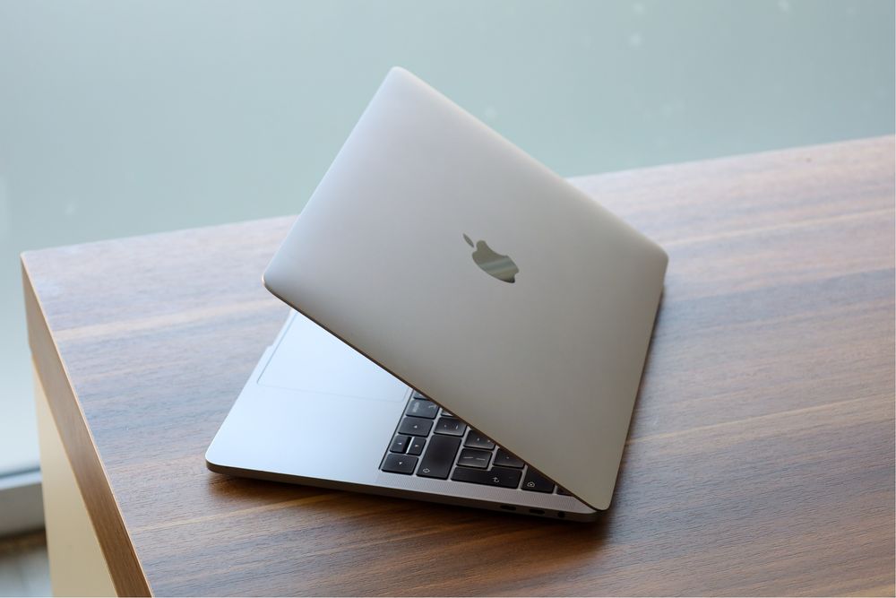 MacBook Pro 13” (2019) – 256GB
