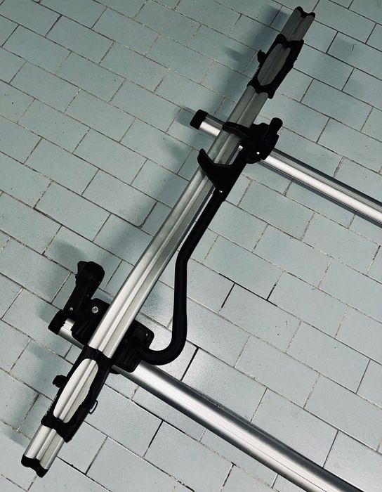 Thule - 2 Barras de tejadilho e 1 Suporte de tejadilho para bicicleta