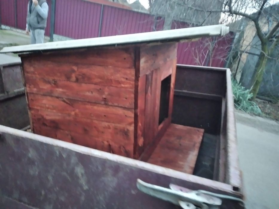 Продам будку для собак