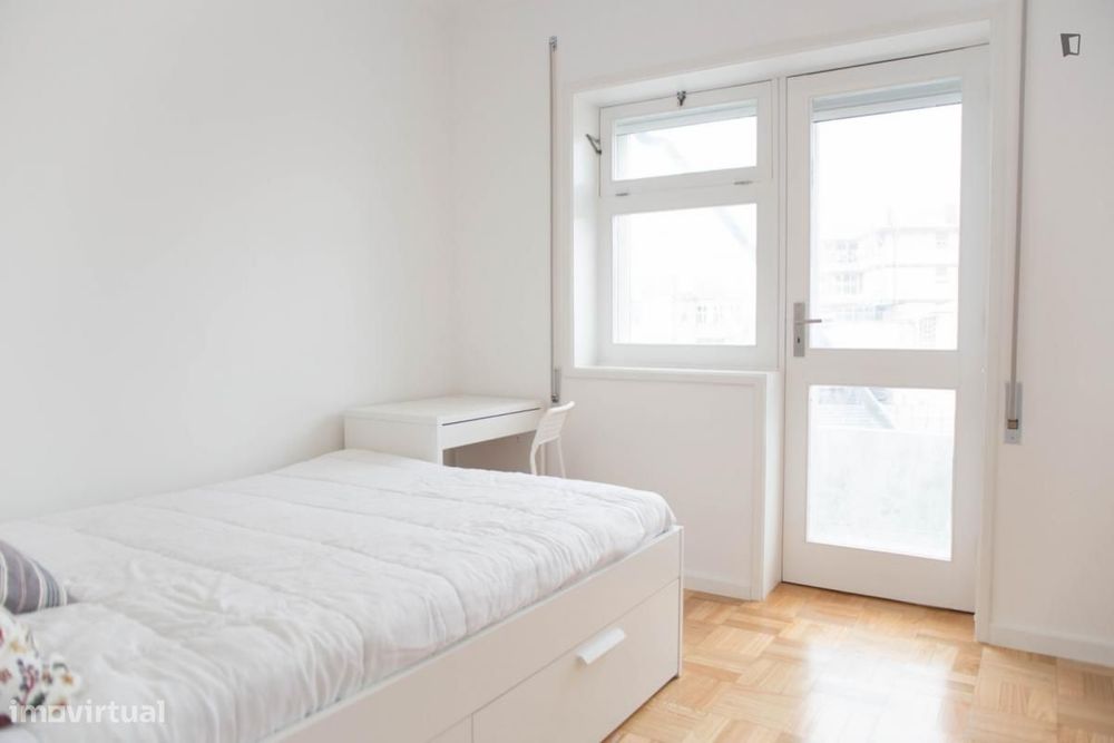 Quarto - localizado em Rio Tinto Porto