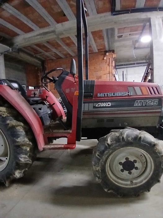 Trator mitsubishi mt25
