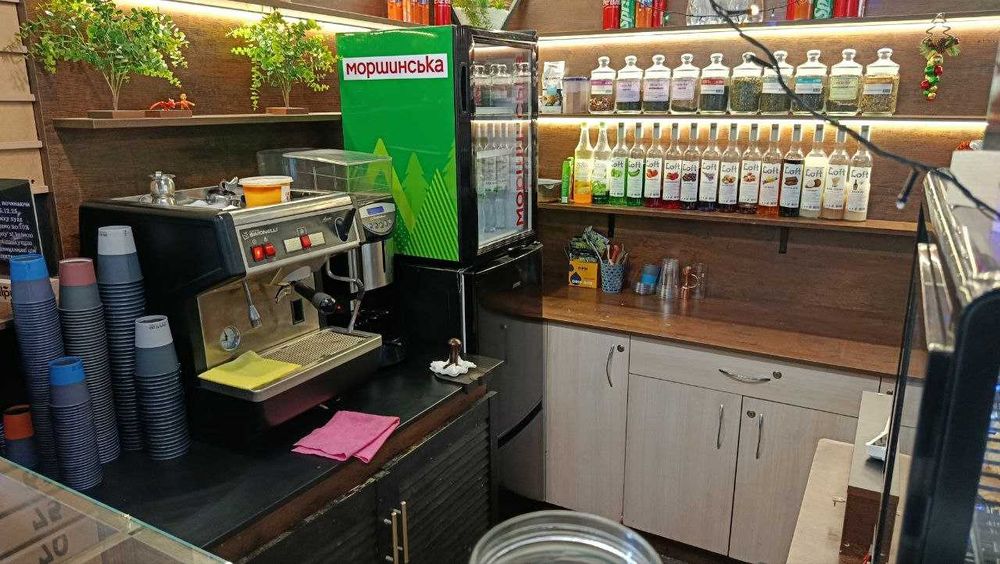 Продаж кавового острівця в центрі міста ЦУМ.