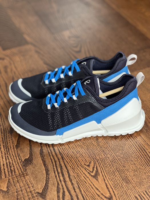 Знижка! Кросівки  36р Ecco