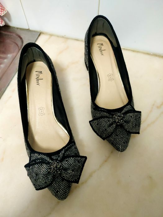 Par sapatos usados praticamente novos