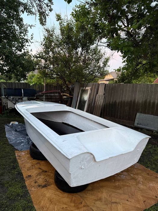 Лодка, човен,катер  Тренер склопластик