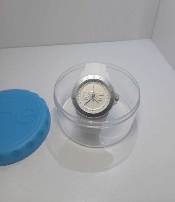Relógio One Watch Company Branco