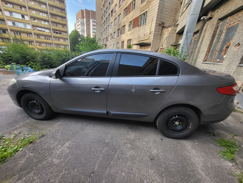 Ліцензія. Оренда авто під таксі Renault Fluence