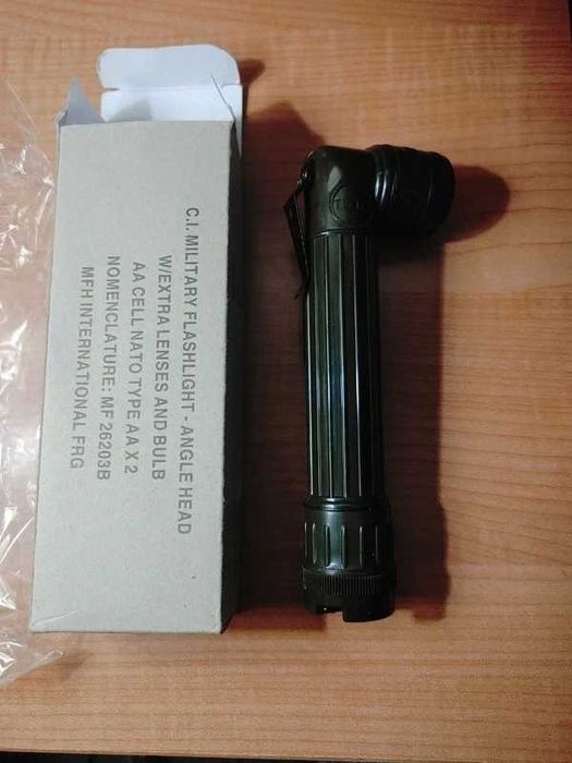 Lanterna Militar Ângulo (Angle Head) MFH International Nova