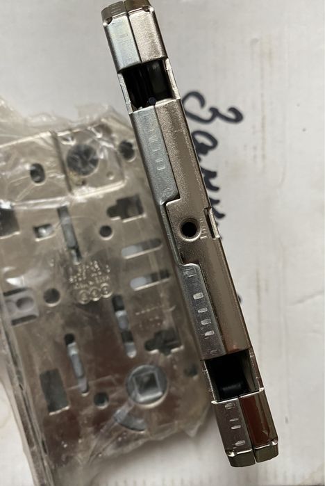 Замок міжкімнатний AGB Mediana Evolution WC нікель(полірований хром)