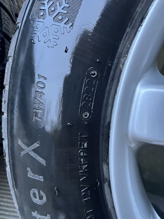 Продам резину 225/60 Р-17 зима