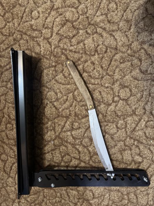 Ніж для тріски дерева