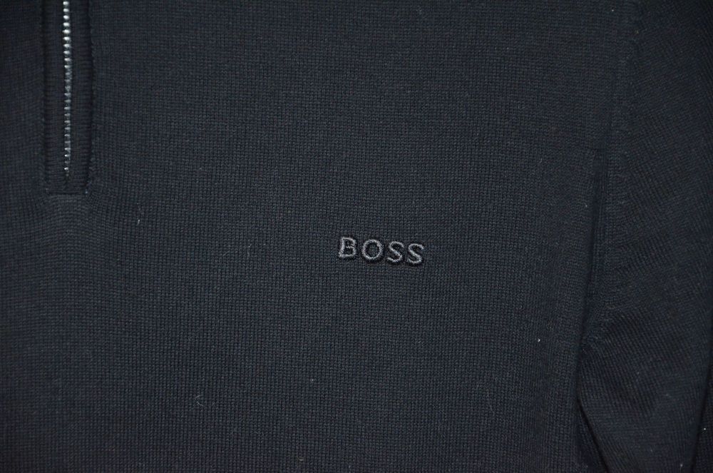 sweter męski Hugo Boss r. S ciemny granat