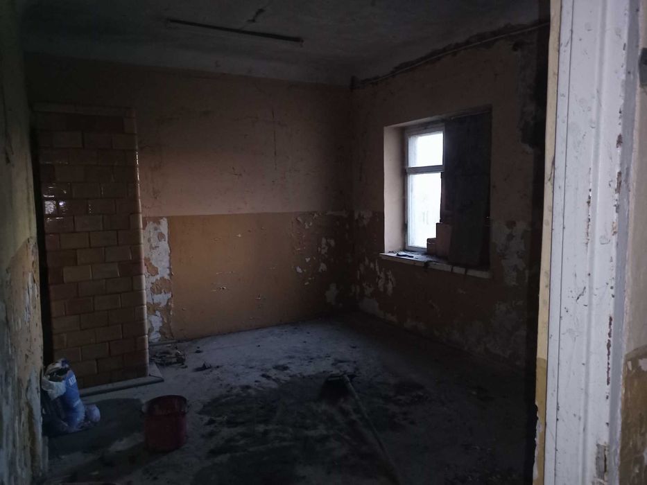 Kafle piecowe PRL , z rozbiórki, żółte .