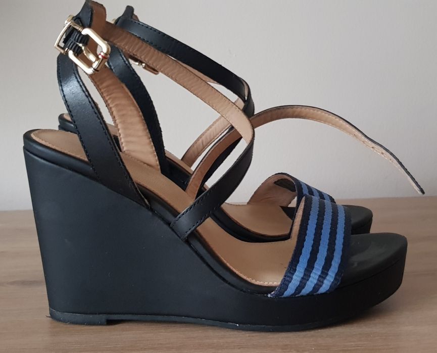 Sandały na koturnie Tommy Hilfiger