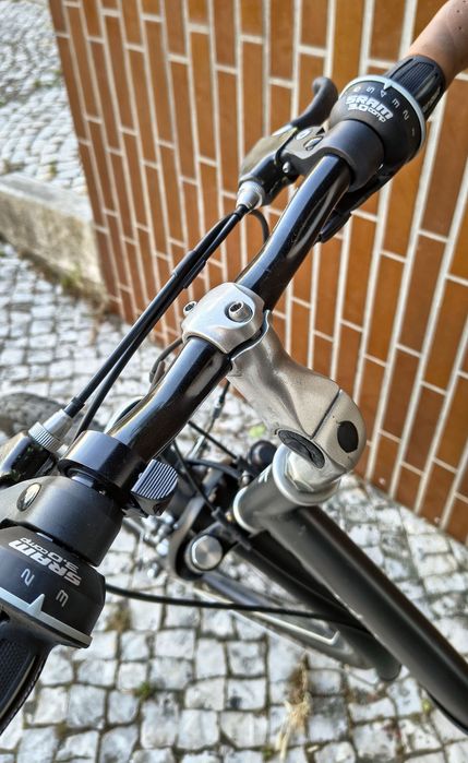 Bicicleta BTWIN urbana como nova