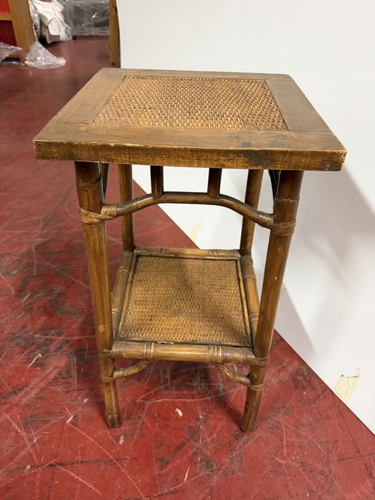 Mesa de Apoio em Bambu e Vime – Estilo Rústico/Vintage