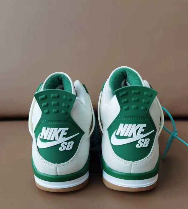 Jordan Air Jordan 4 Retro Green Thunder. 43