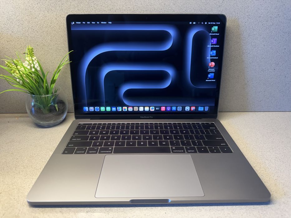 Macbook Pro - i5 | 256GB | 8GB | Sonoma