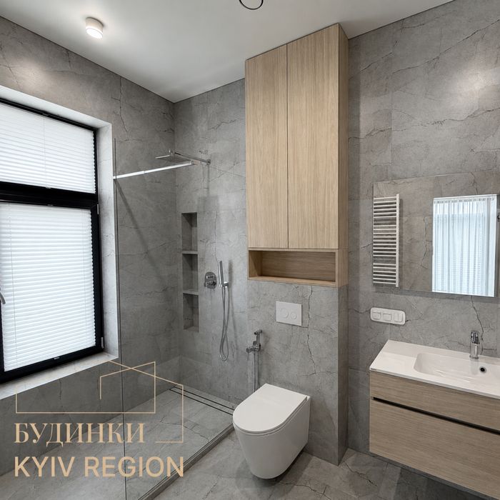 Продаж будинку  Hi-Tech ремонт меблі з басейном у КМ White Stone