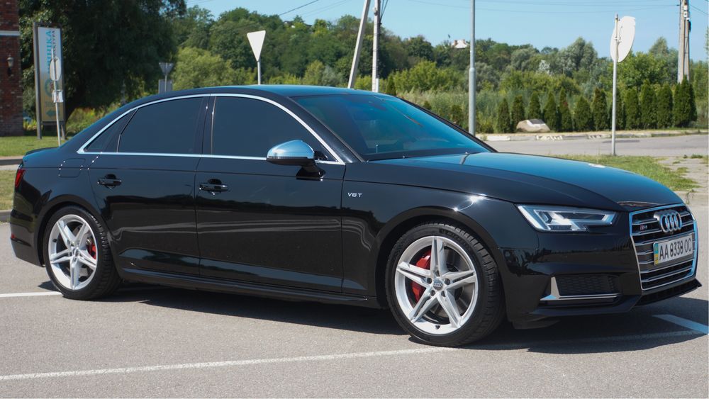 Audi s4 b9 2017 450л.с
