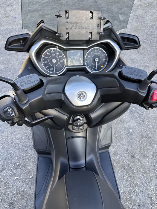 Максі скутер Yamaha X-MAX 400 2018