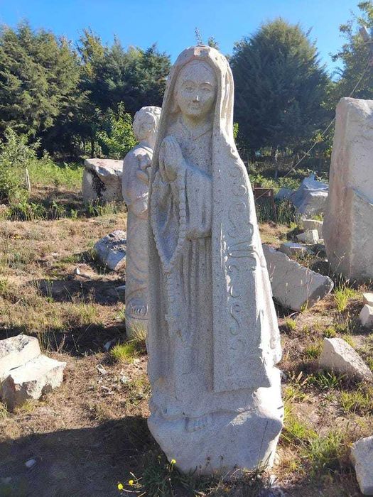 Escultura em granito