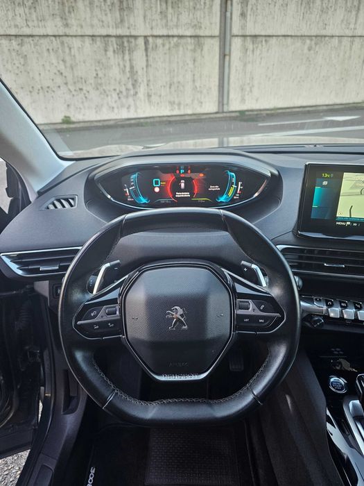 Peugeot 3008 Hybrid Plug-in 225cv ALLURE