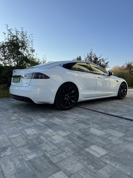 Tesla S100D Rok2017
