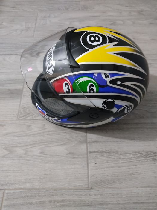 Capacete de estrada shoey